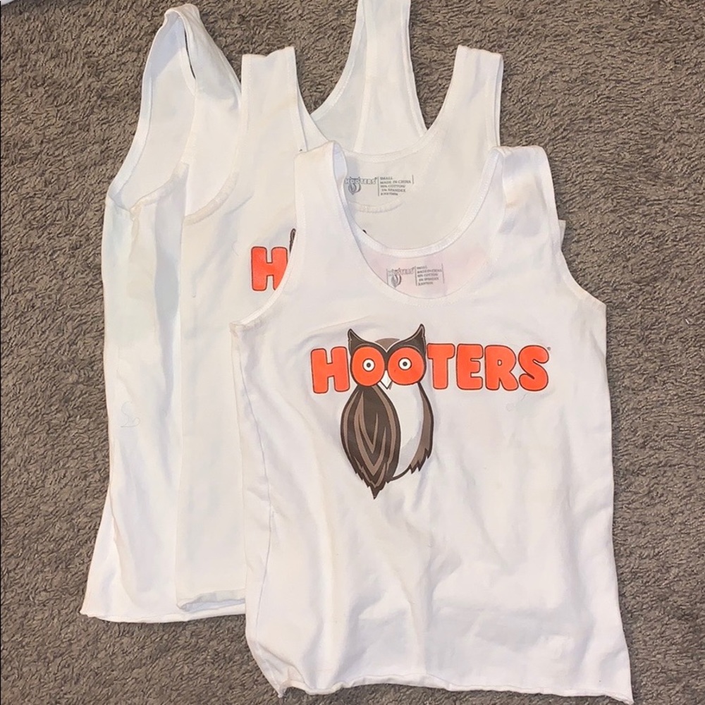 Hooters outfit
